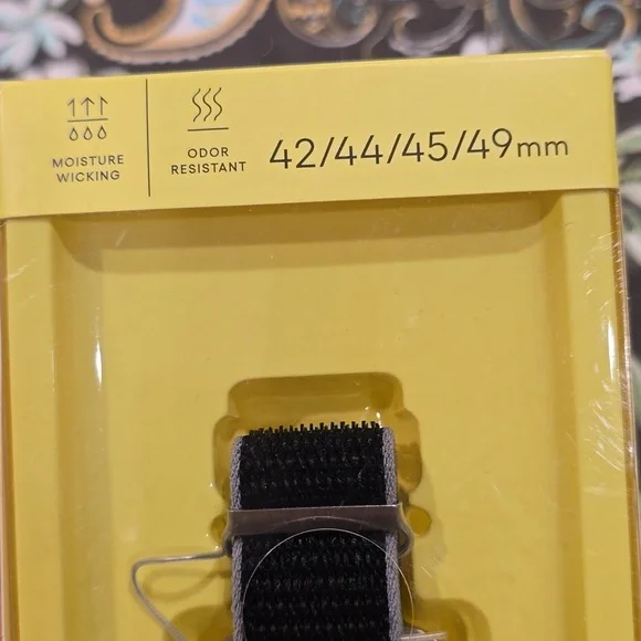 ❤️10/$16 All in Motion Black Watch Band for Apple Watch - Picture 2 of 4